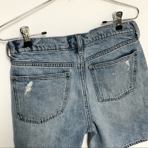 Gap Distressed 7 Inch High Rise Jean Shorts Sz 26 - Picture 7 of 13